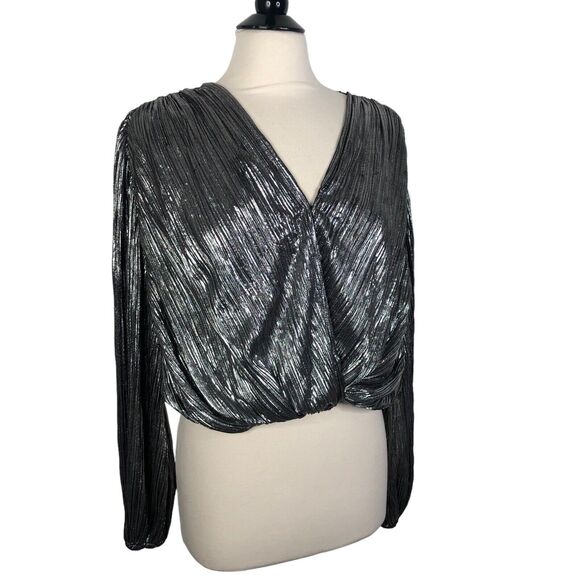 ASTR The Label Pewter Metallic Primadonna Puff Sleeve Wrap Top Women's Size M - Picture 5 of 9